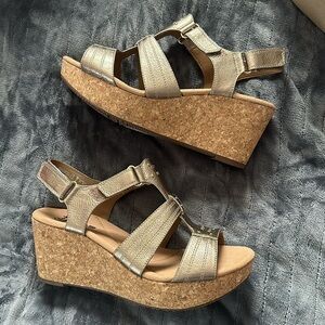 Clarks - Gold/Bronze Metallic Cork Wedge - Clarks “Annadel” Size Women’s 11W NWB